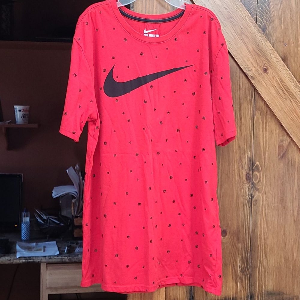 Nike Boys youth medium shirt